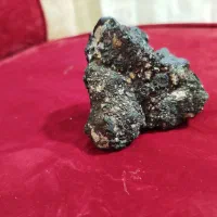 سنگ مشکوک به شهاب سنگ|کلکسیون اشیاء عتیقه|صفادشت, |دیوار