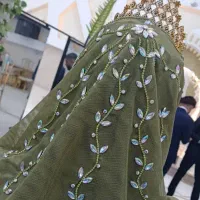 سنگ‌دوزی لباس و شال سفارشی