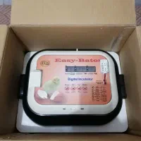 دستگاه جوجه کشی ایزی باتور 6 نو 12 تایی