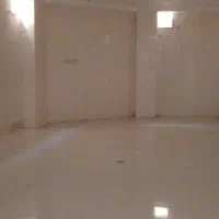 روبروی بازار رضا، نبش خیابان