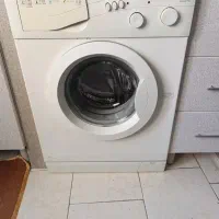 یک عدد لباسشویی هایر 7کیلو سالم
