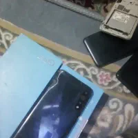 یک گوشی جی پلاس p10 با کارتن و چندتا گوشی دیگه