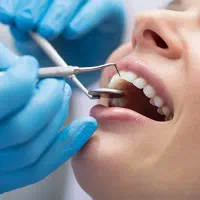 دستیار دندانپزشکی با سابقه