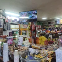 فروشنده سوپر مارکت