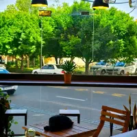 نیاز به همکار خانوم برای کافه