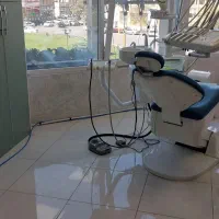 منشی یک نفر دستیار دندانپزشکی یک نفر