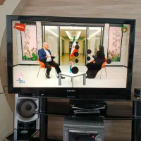 تلویزیون و میز