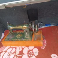 چرخ خیاطی خیلی قدیمی