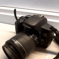 دوربین کنون 750D خانگی کاملا سالم