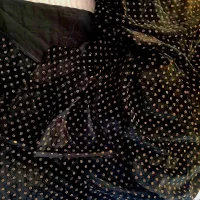 پارچه مخمل قدیمی کره‌ای  از کربلا خریداری شده