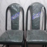 یه جفت صندلی و یه عدد سنگتوالت فرنگی