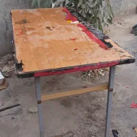 میز کار آهنی