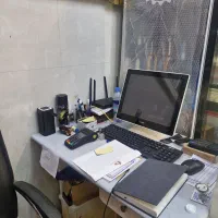 فروشنده خانم