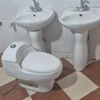 دو عدد روشور و یک عدد توالت فرنگی و فلاش تانک
