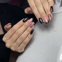 خدمات کاشت ناخن
