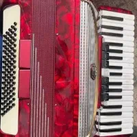 آکاردئون ایتالیایی بسیار تمیز کلکسیونی|پیانو، کیبورد، آکاردئون|اردبیل, |دیوار