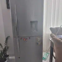 یخچال فریزر  سیلوان کاملا سالم نیاز به گاز دارد