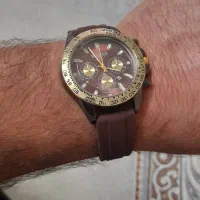 ساعت. والر  نو.