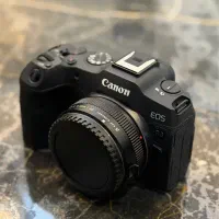 دوربین کنون R8 با مانت درحد نو