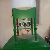 دستگاه پر کن مایعات رقیق ۳ نازل  نیمه اتومات