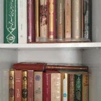 تعدادی کتاب نو نو در حد هدیه دادن