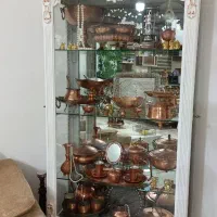 بوفه سفید ۴ طبقه درحد نو . میز عسلی سفید در حد نو