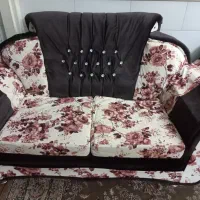 مبل سفید قهویی گل دار