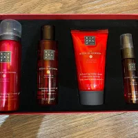 ست لوکس   بادی کرم ،روغن حمام ،شاور فوم،بادی میست