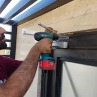 نصب و رگلاژ جک ارام بند و یراق الات ضدحریق