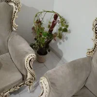مبل سلطنتی 7نفره همراه سه میز عسلی همرای گلها|مبلمان خانگی و میز عسلی|رودهن, |دیوار