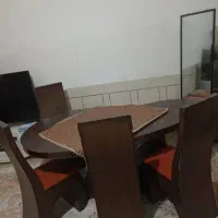 میز نهارخوری کار کرده