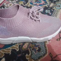 یک جفت کفش نو