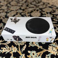 کنسول xbox s در حد نو باز نشده تخفیفم میدم