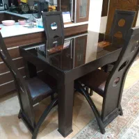 میز ناهارخوری ۴ نفره تمیز و سالم|میز و صندلی غذاخوری|رشت, ساغری سازان|دیوار