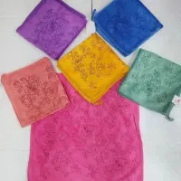 دستمال|سفره، حوله، دستمال آشپزخانه|میانه, |دیوار