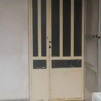 سه عدد درب آهنی