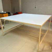 میز کار با سطح MDF