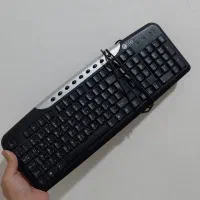 مانیتور و کیبورد