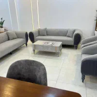 تعدادی نجار و کلاف ساز مبل راحتی