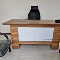 صندلی ومیز اداری