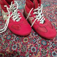کفش بوکس و کشتی سایز ۴۳ قرمز