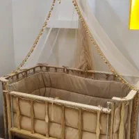 گهواره و تخت کنار مادر|تخت و صندلی بچه|فولادشهر, مسکن مهر فولادشهر|دیوار