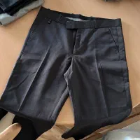 شلوار پارچه ای ۲۰۰ تومن به دلیل تغییر شغل