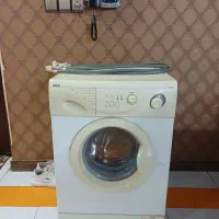 با سلام لباس شویی درحده نو|ماشین لباسشویی و خشککن لباس|رشت, استقامت ۱|دیوار