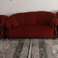 مبل تمیز فنر با میز عسلی میز وسط|مبلمان خانگی و میز عسلی|بومهن, |دیوار