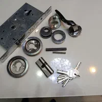 قفل ومغذی درب|مصالح و تجهیزات ساختمان|اصفهان, سرشبادران|دیوار