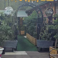 نیروی کار در کافه رستوران