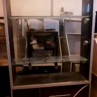 ویترین همراه نور مخفی هالوژن- شیک