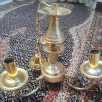 یه جفت لوستر برنجی آبکاری طلا و یه عدد دیوار کوب
