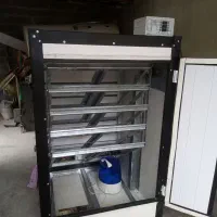 دستگاه. جوجه کشی تمام اتوماتیک